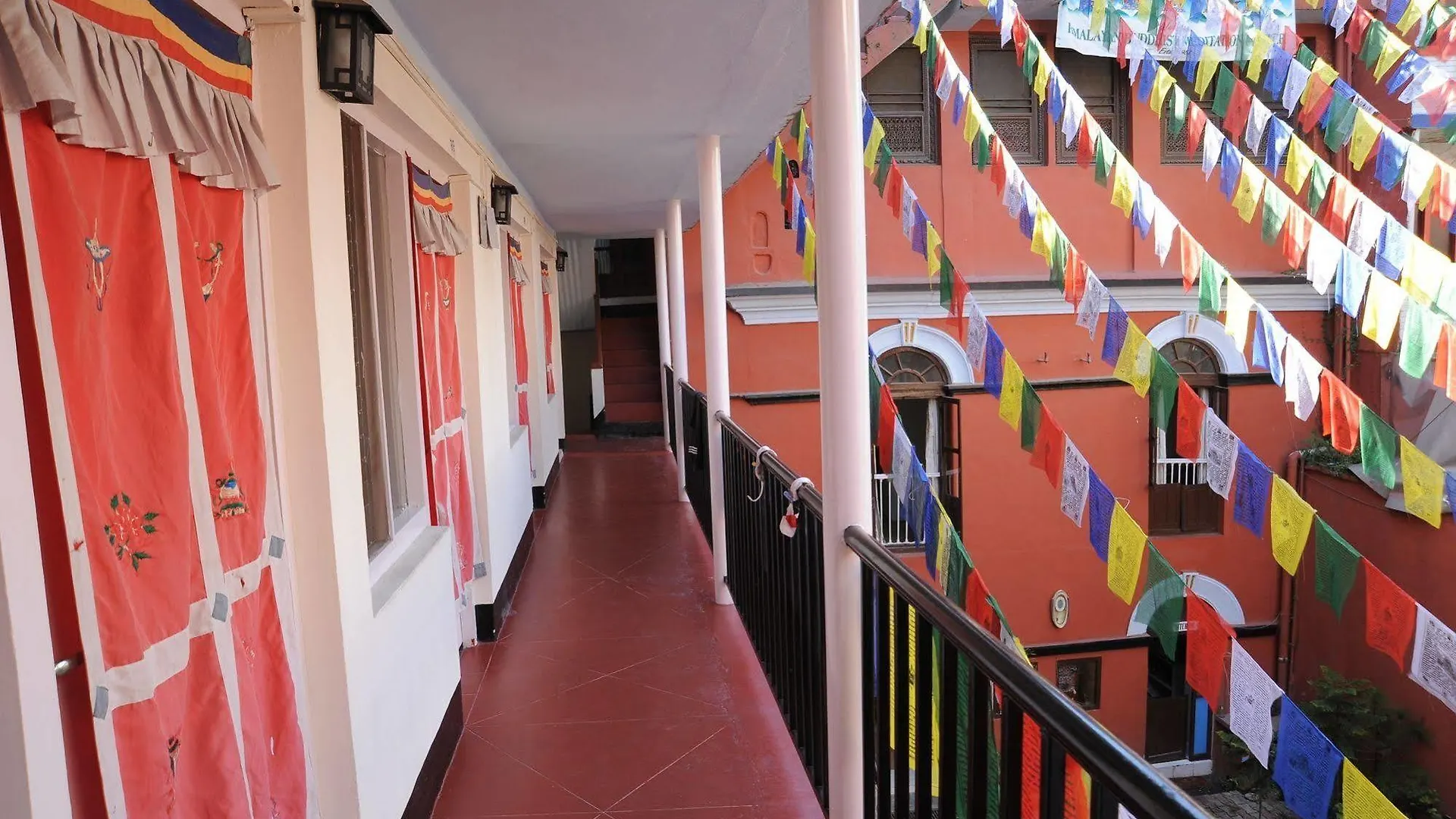 Hotel Himalaya Yoga Kathmandu 3*,